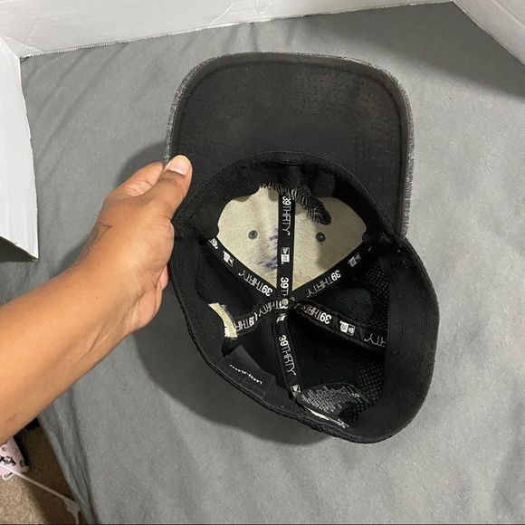 39THIRTY Gray and Black Hat with Brown Feather Hat - Picture 3 of 6